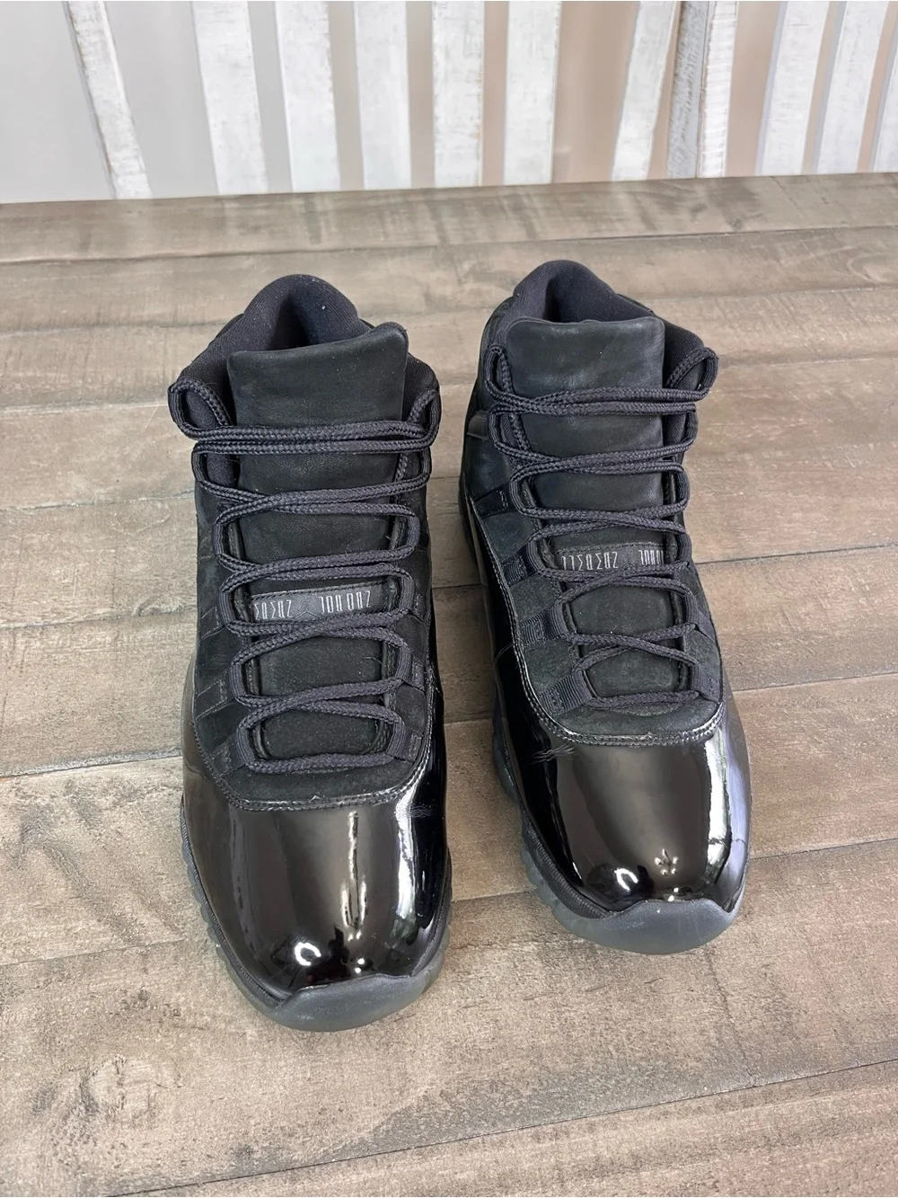 Nike Air Jordan 11 Retro Cap and Gown Black Men’s Size 11